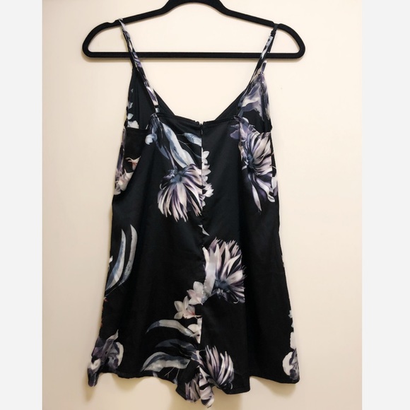 Missguided floral satin playsuit - Picture 3 of 3